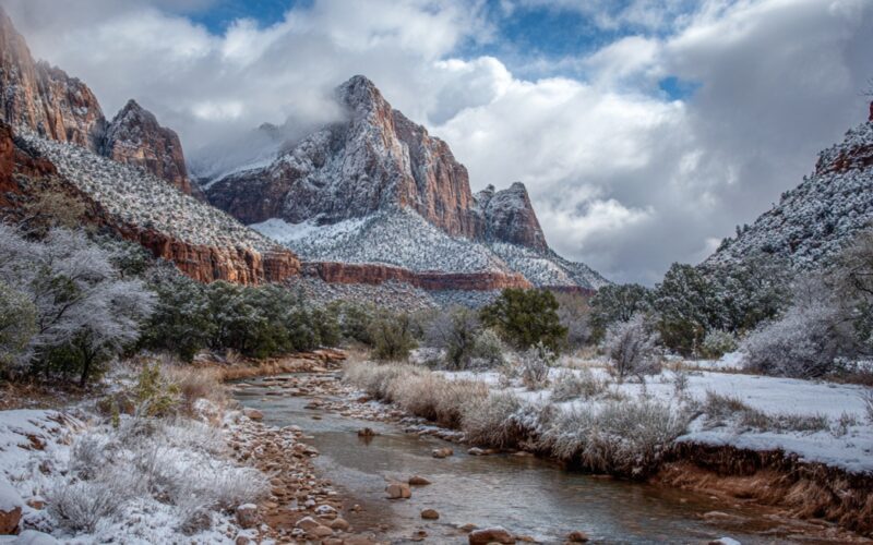 Best Time To Visit Zion National Park – Monthly Weather, Crowd Levels, Shuttle Season, And Hiking Conditions